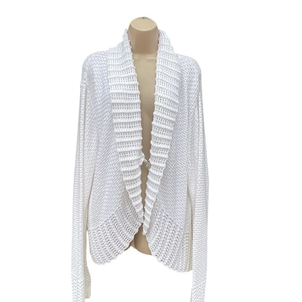 Carly Blake Chic White Open-Front sweater Cardigan knit highlow bottom front